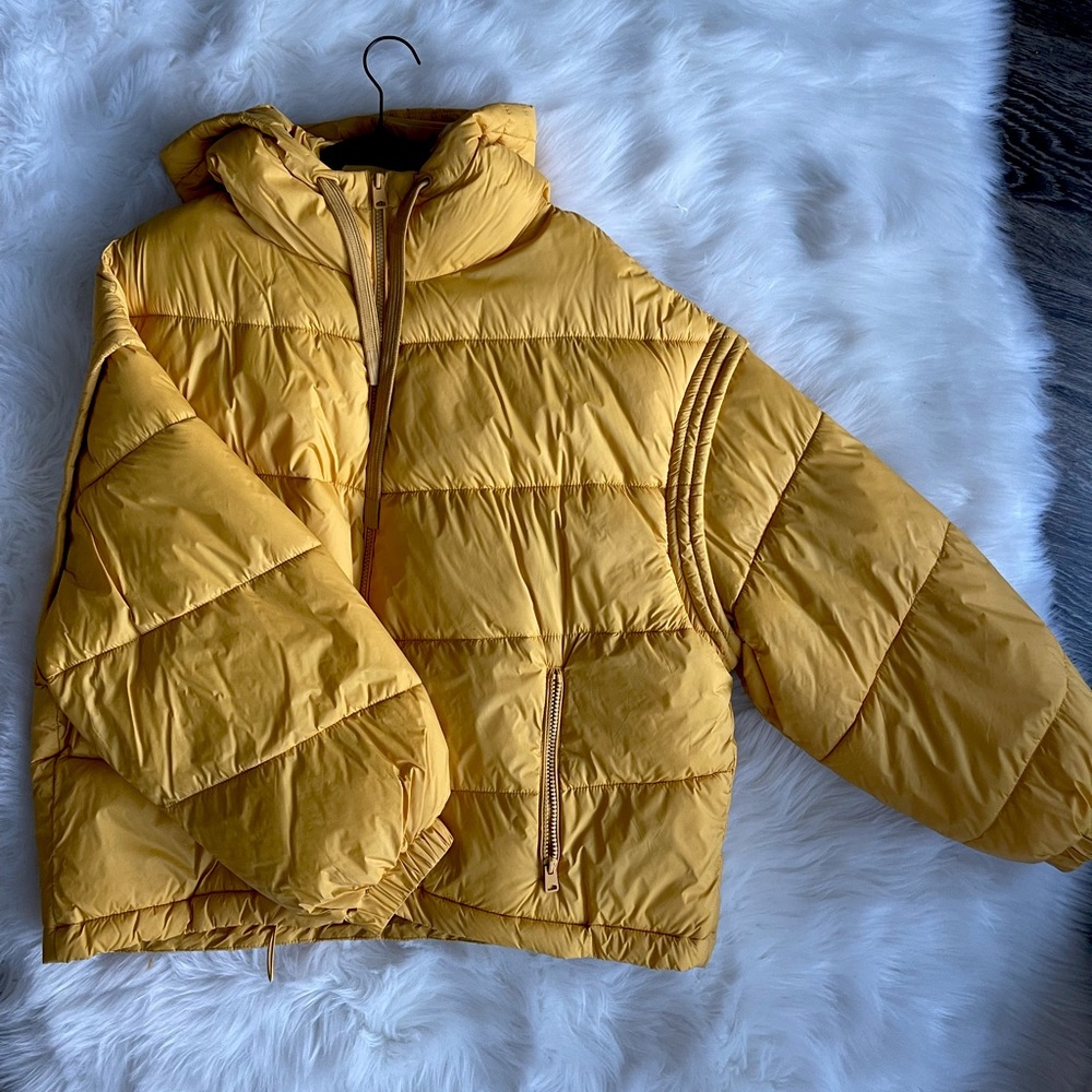 Zara Puffer Jacket with removeable sleeves